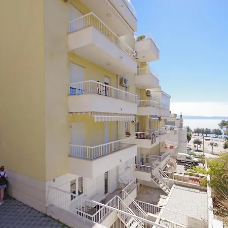 Appartement By The Sea - 7589 Split
