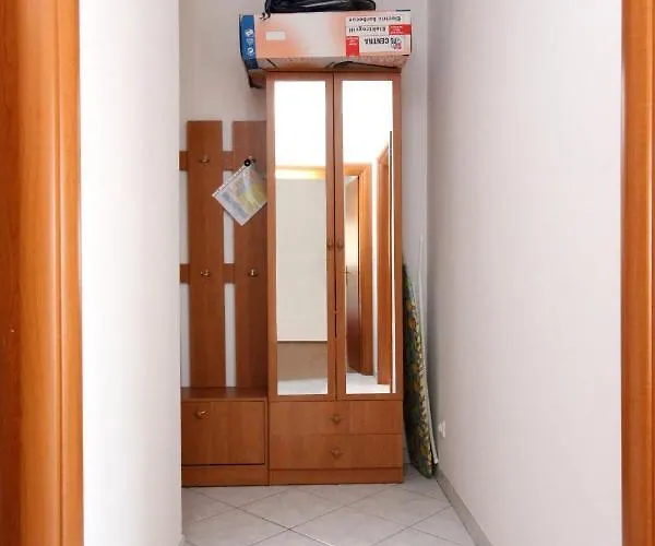 Apartments By The Sea Split - 7589 *